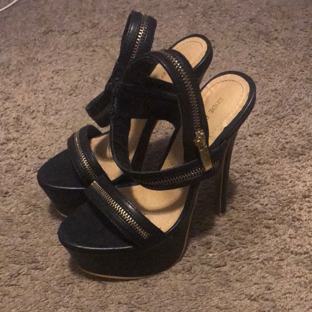 Black & Gold Heels